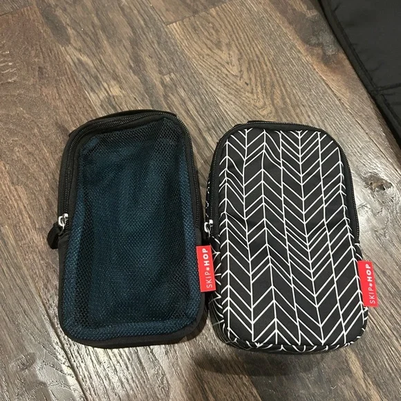 Skip Hop Quilted Black Diaper Bag with Changing Pad - Picture 6 of 14